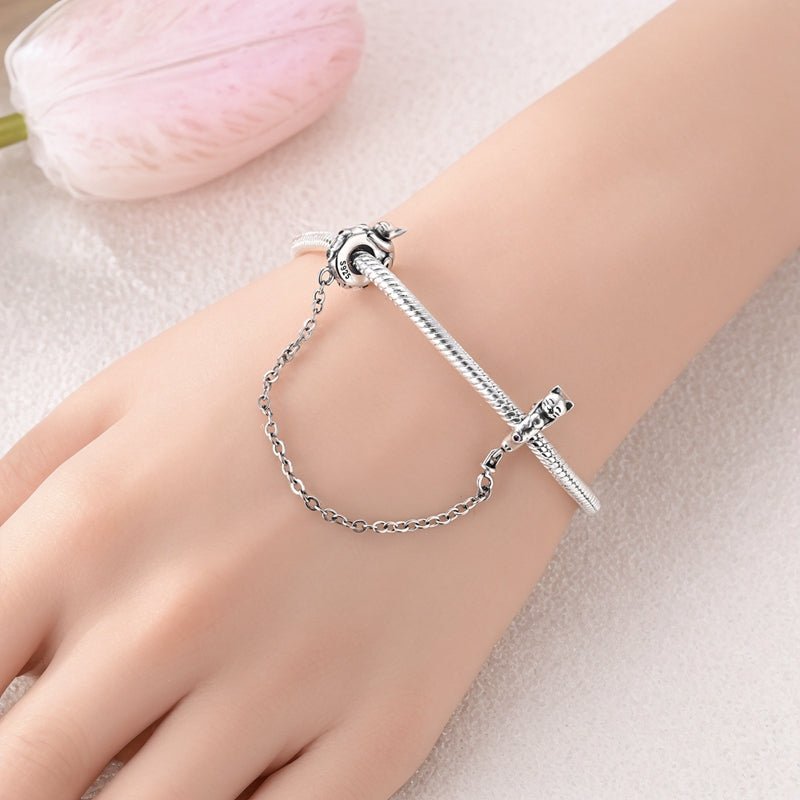 Liora Atelier Lucky Cat Pink Paw Safety Chain Charm