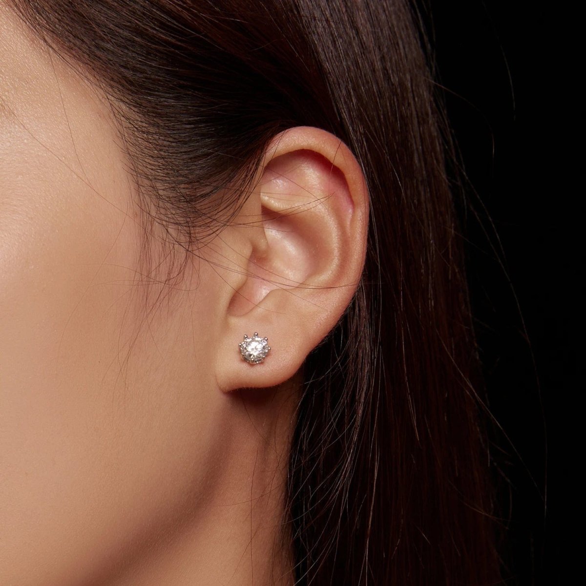 Liora Atelier Pangama Classic Moissanite Stud Earrings