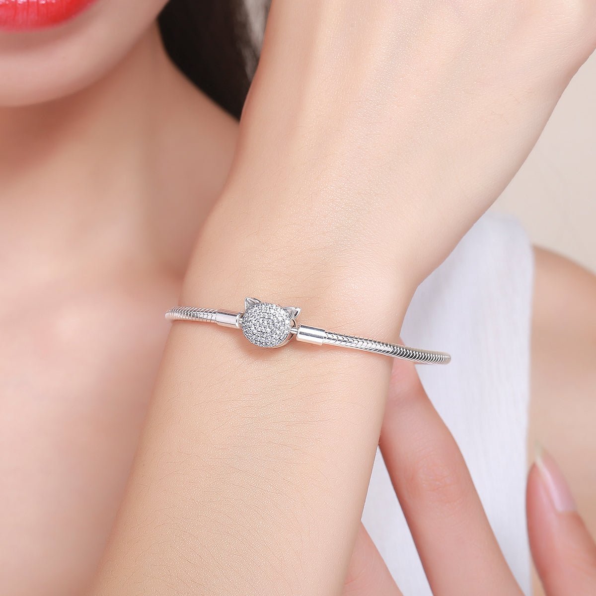 Liora Atelier Sparkling Cat Clasp Charm Bracelet