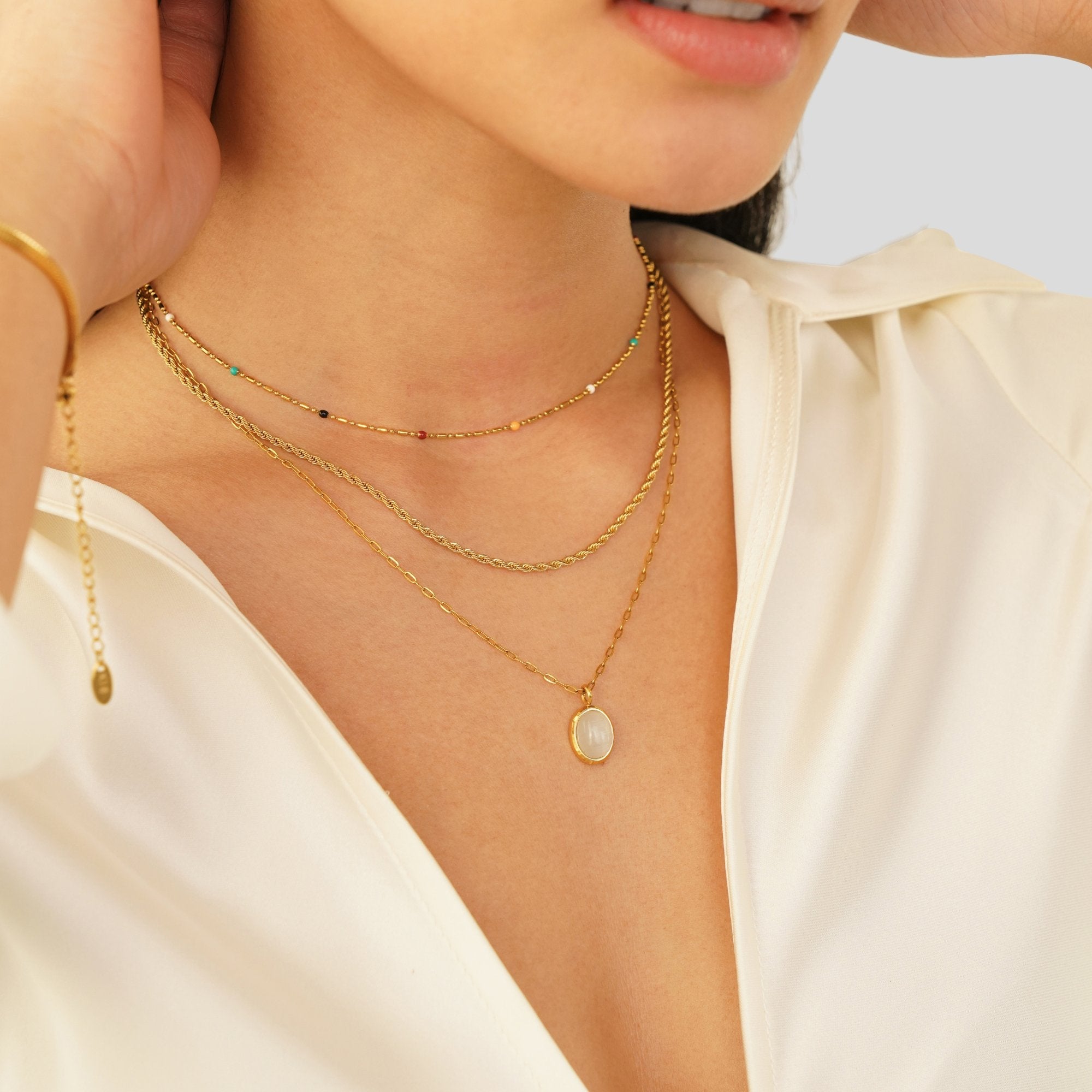 Weißes Opal-Halsband