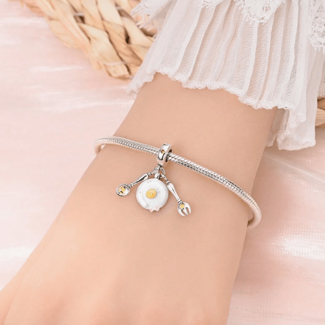 Liora Atelier Kitty Utensils Charm
