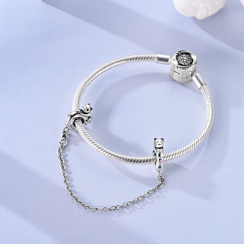 Liora Atelier Lucky Cat Pink Paw Safety Chain Charm