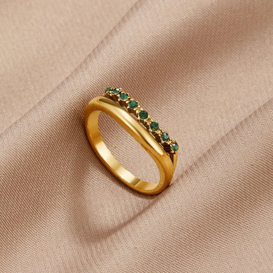 Mary - Smaragdgrüner, geschichteter Ring