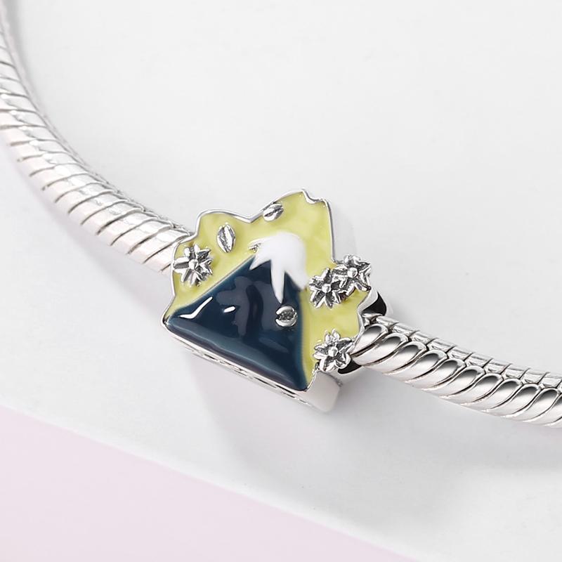 Liora Atelier Mount Fuji Charm