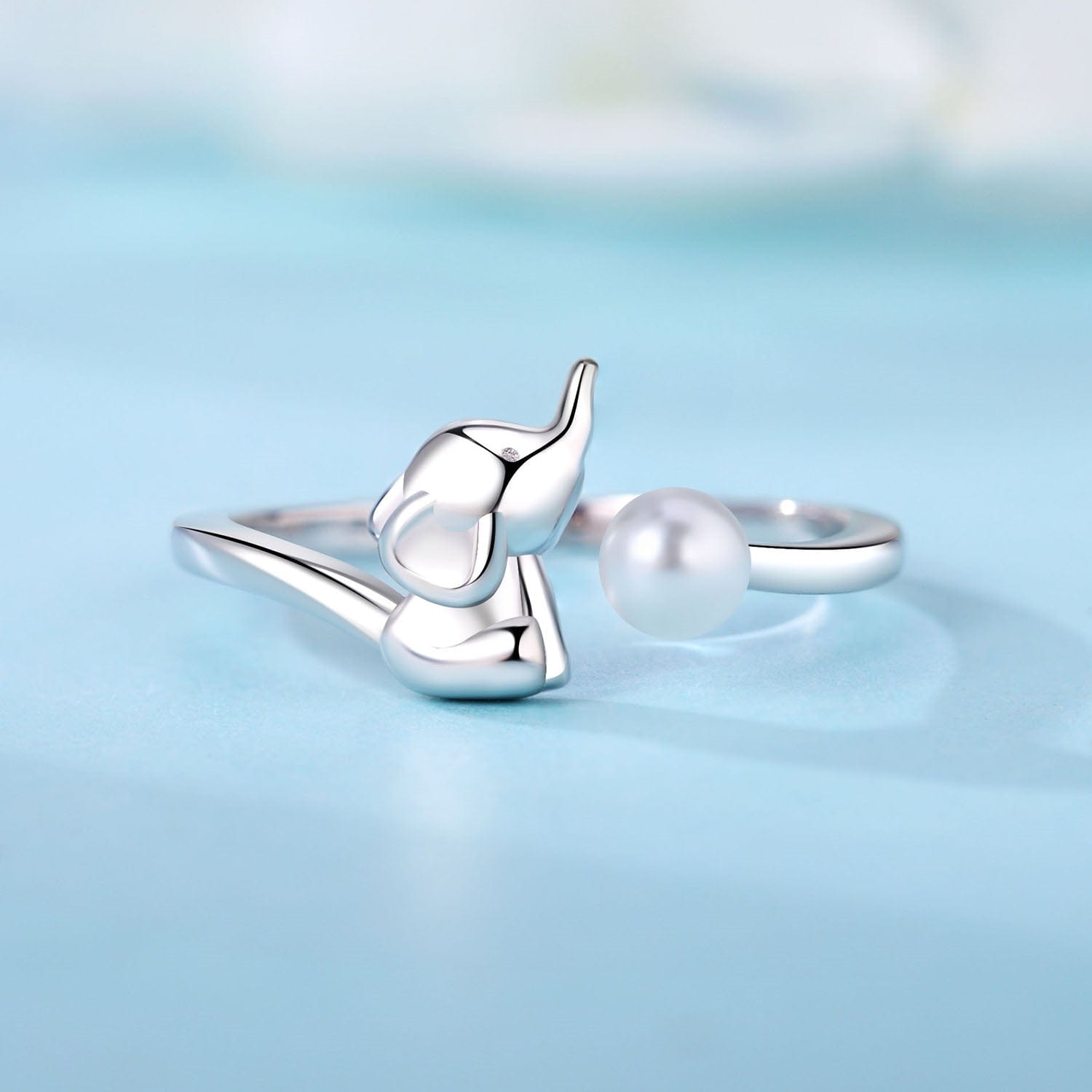 Liora Atelier Pearl Bow Ring with Delicate Knot Design